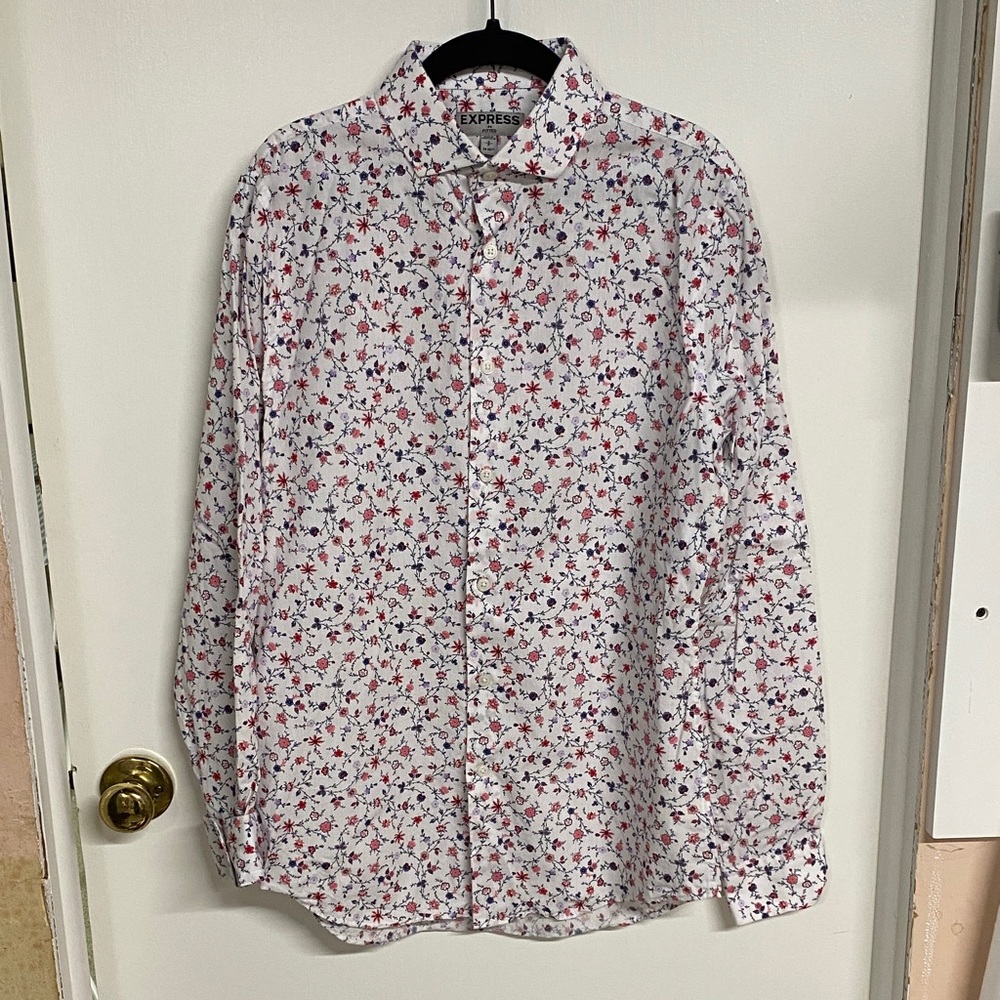 Express Men's Fitted Casual Floral Shirt - White and Red